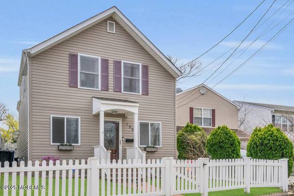 108 Maple Place, Keyport, NJ 07735