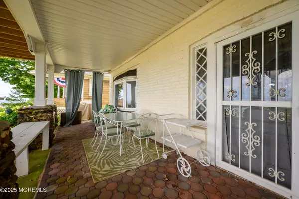 Highlands, NJ 07732,75 Highland Avenue