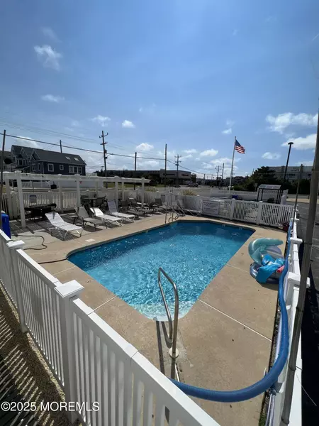 1679 Route 35 #7, Ortley Beach, NJ 08751