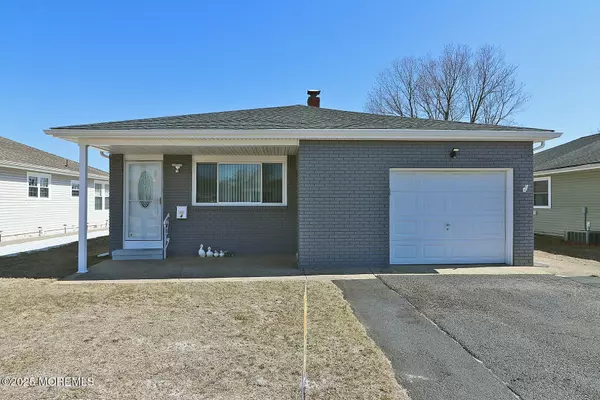 4 Mayaguana Street, Toms River, NJ 08757