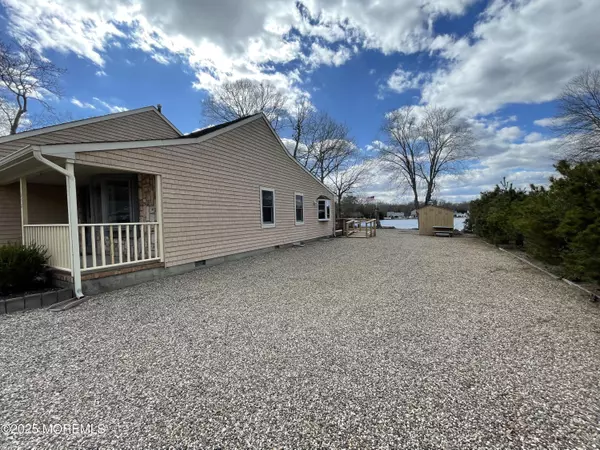 Manahawkin, NJ 08050,152 Jennings Road