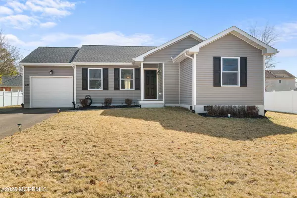 Manahawkin, NJ 08050,131 Bluejacket Avenue