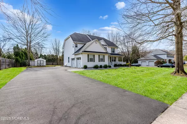 Jackson, NJ 08527,17 E Scarlet Oak Court