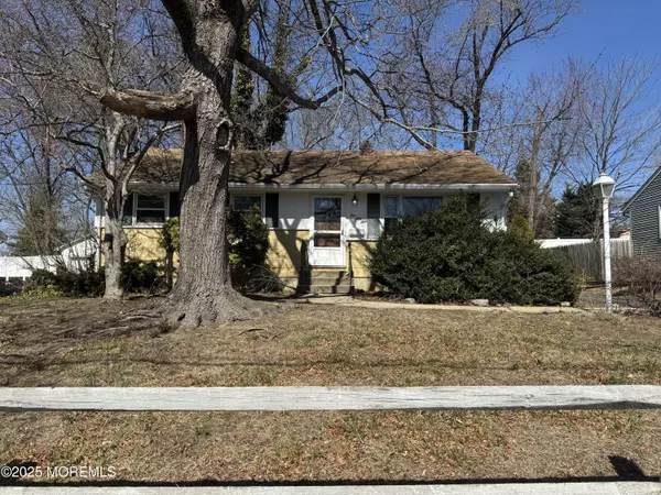 159 Brookside Drive, Belford, NJ 07718