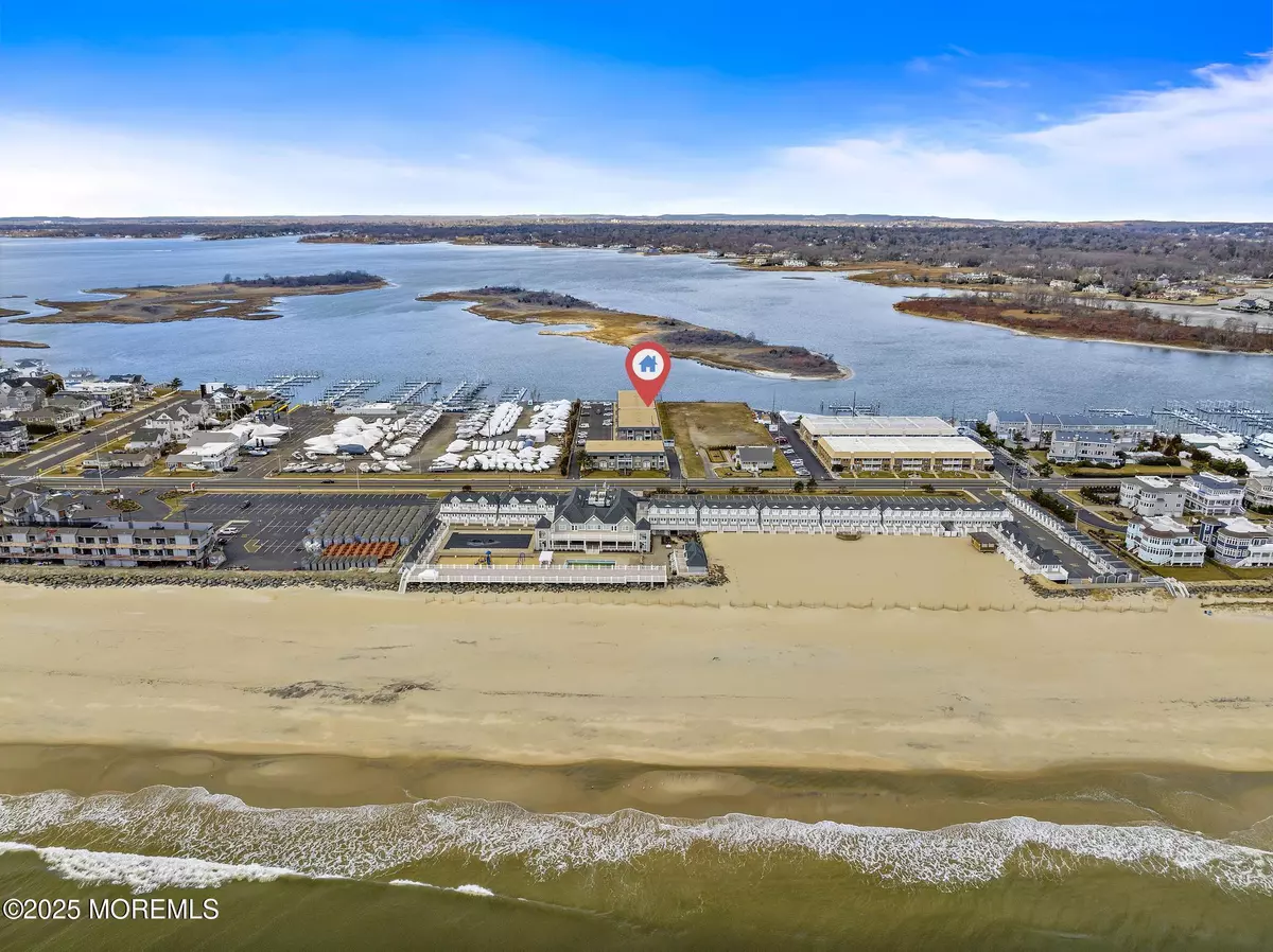Sea Bright, NJ 07760,1382 Ocean Avenue #C4