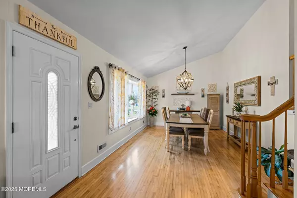 Hazlet, NJ 07730,3 Rosemary Drive