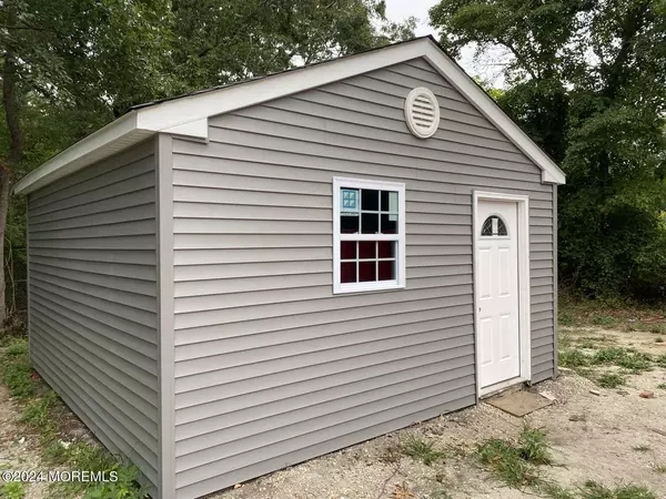 Lanoka Harbor, NJ 08734,24 South Street