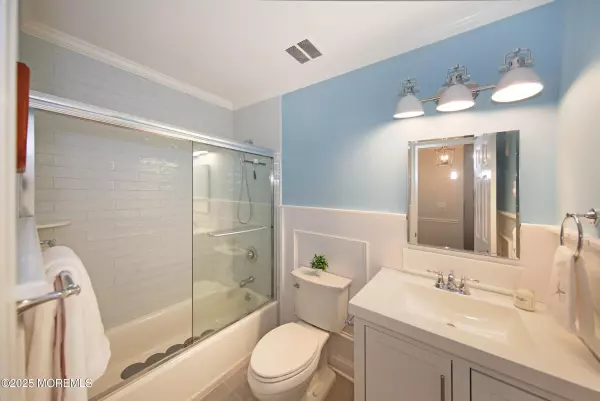 Red Bank, NJ 07701,26 Claremont Court