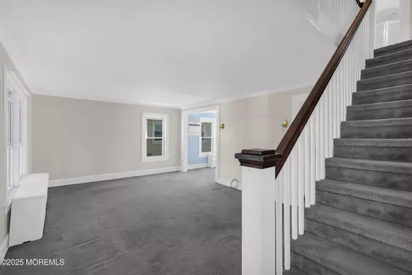 Red Bank, NJ 07701,62 Elm Place