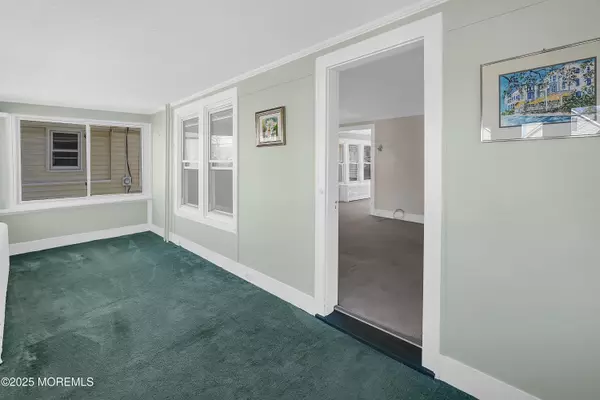 Red Bank, NJ 07701,62 Elm Place