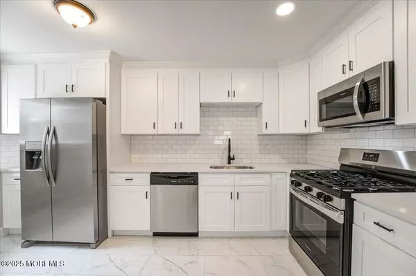 Hazlet, NJ 07730,20 Oregon Avenue