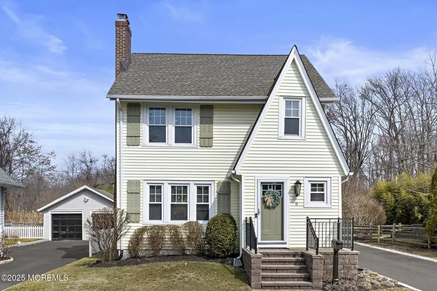 9 Riverview Avenue, Oceanport, NJ 07757