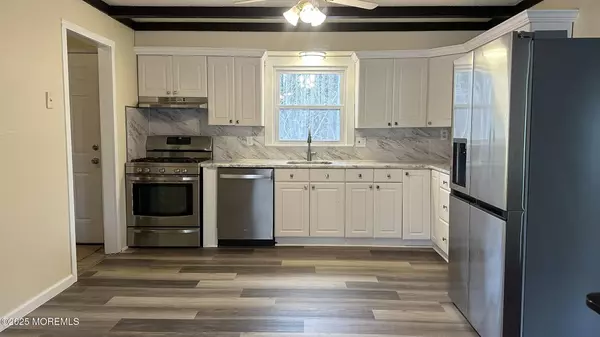Lanoka Harbor, NJ 08734,504 Clairmore Avenue