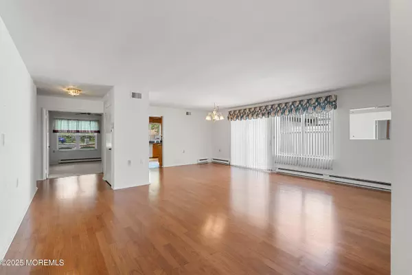 Manchester, NJ 08759,749 Liverpool Circle #749A