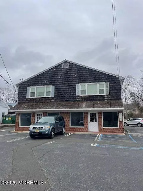 Manasquan, NJ 08736,2411 35 Highway