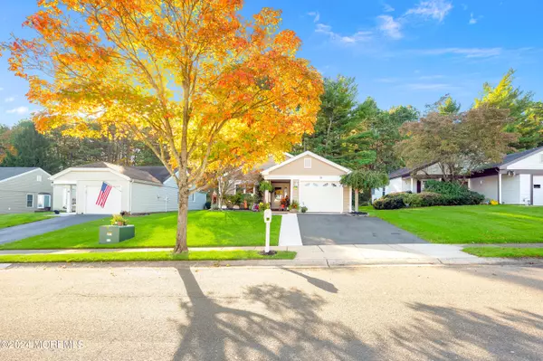 Manchester, NJ 08759,15 Maidstone Way