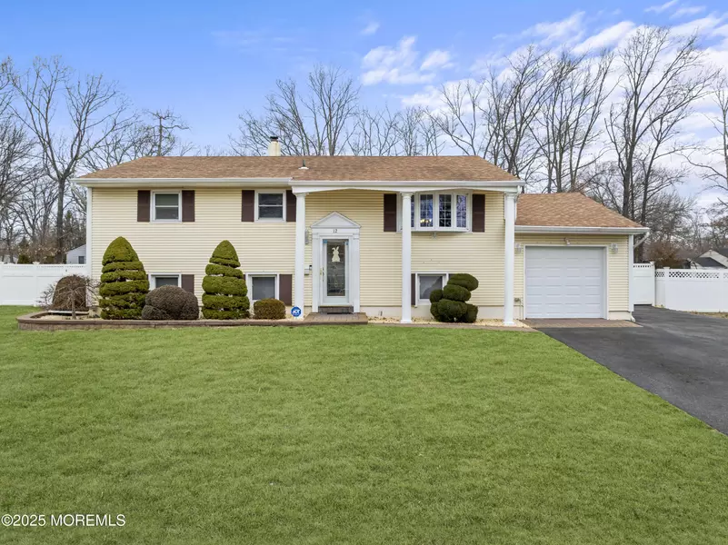 12 Nottingham Drive, Howell, NJ 07731