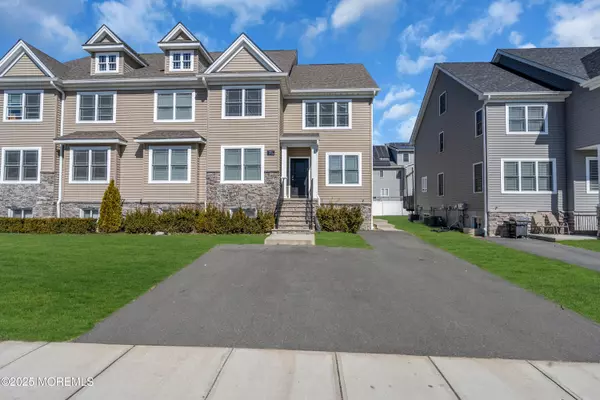 Lakewood, NJ 08701,71 Broadway Avenue