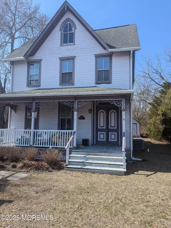 Manahawkin, NJ 08050,182 N Main Street