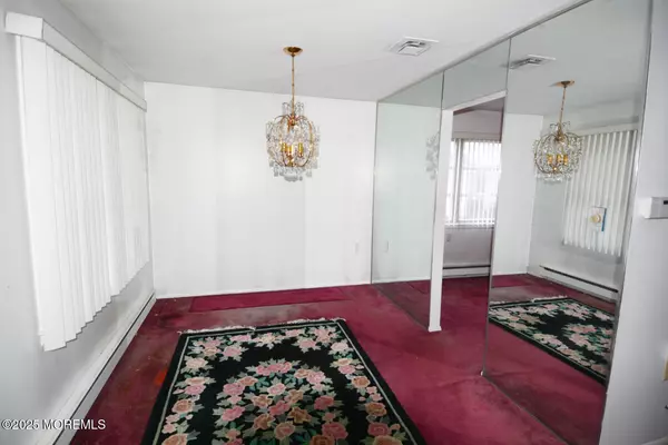 Brick, NJ 08724,15 Markham Road