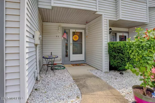 Matawan, NJ 07747,44 Lexington Circle