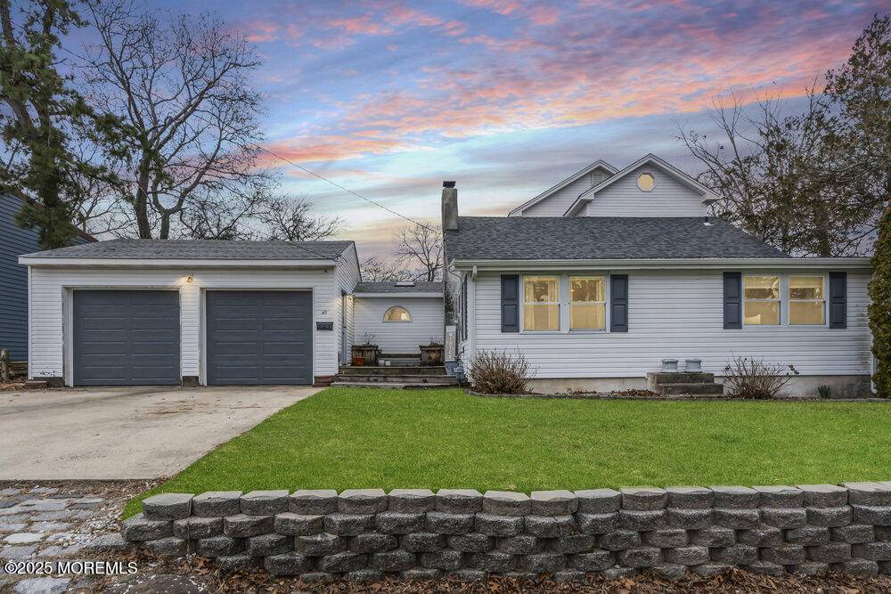 40 Pinehurst Road, Brick, NJ 08723