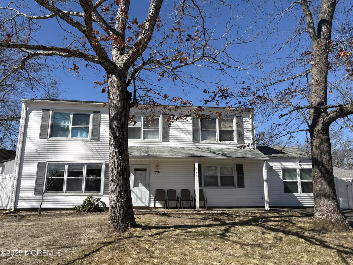 Lakewood, NJ 08701,1237 Medina Road