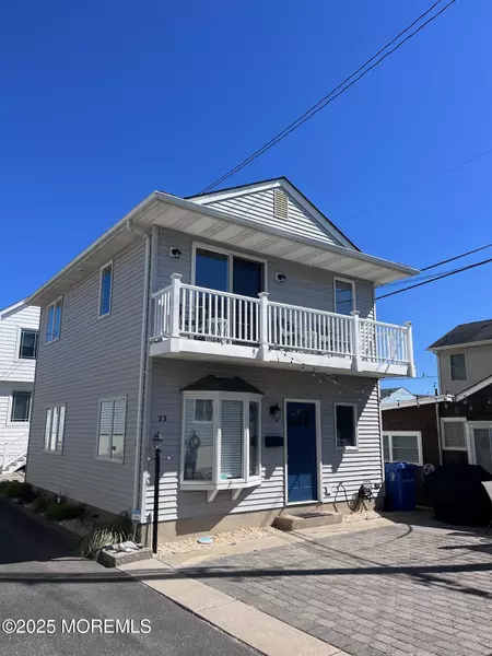 23 E Surf Way, Lavallette, NJ 08735