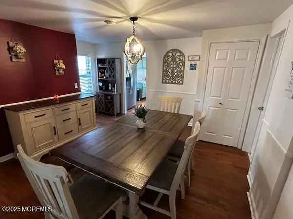 Englishtown, NJ 07726,27 Hamilton Street