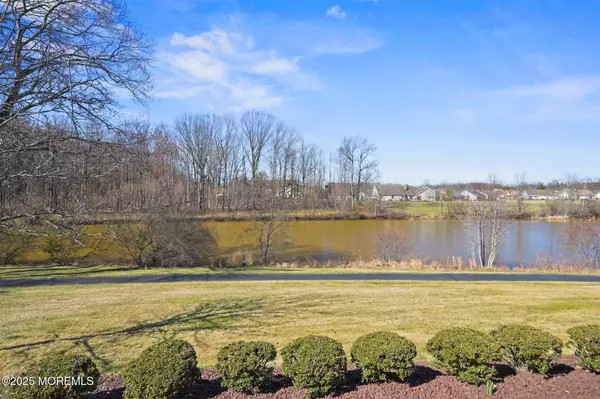 Marlboro, NJ 07746,37 Lakeview Drive