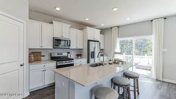 14 Penny Lane, Neptune Township, NJ 07753