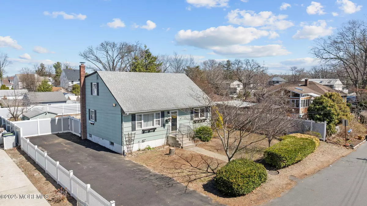 Hazlet, NJ 07734,11 Mercer Street