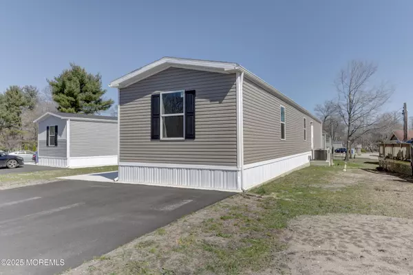 Mullica Hill, NJ 08062,739 Woodside Drive