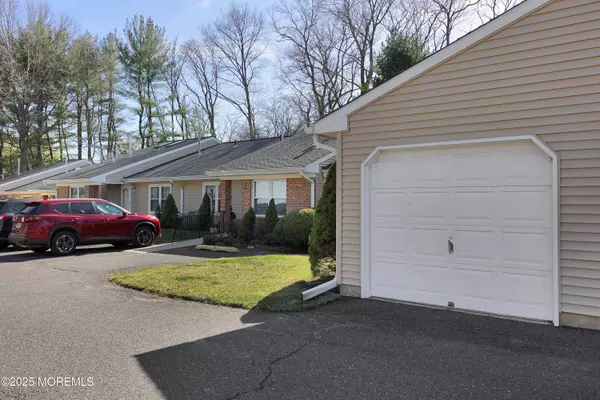 Red Bank, NJ 07701,52 Boxwood Terrace #177