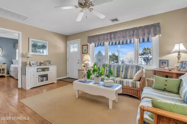 Lavallette, NJ 08735,103 Kittiwake Avenue