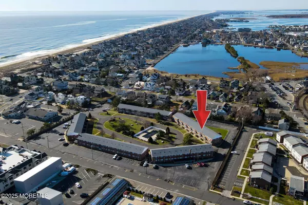 Point Pleasant Beach, NJ 08742,310 Maryland Avenue #24A