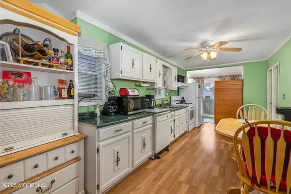 Keansburg, NJ 07734,39 Hill Street