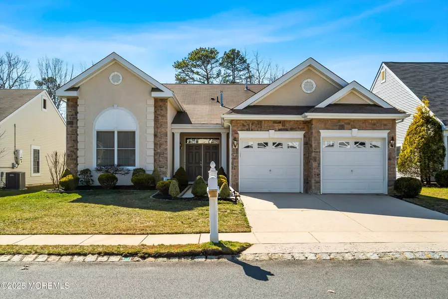 34 Medinah Court, Jackson, NJ 08527