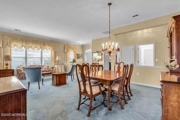 Lakewood, NJ 08701,9 Greenfields Drive