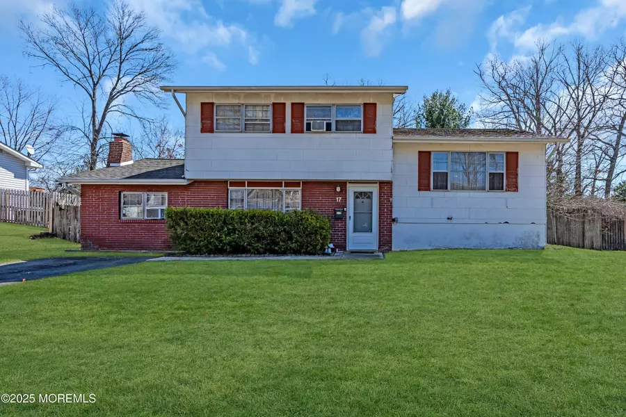 17 Princeton Drive, Jackson, NJ 08527