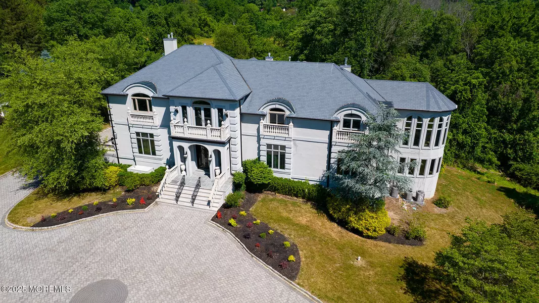 448 Fawns Run, Morganville, NJ 07751