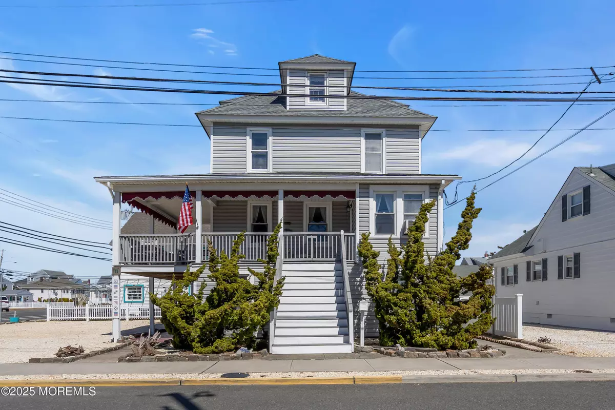 Seaside Park, NJ 08752,24 NE Central Avenue