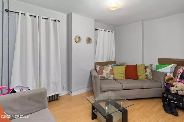 Trenton, NJ 08611,146 Kent Street