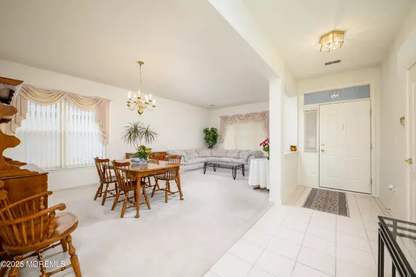 Lakewood, NJ 08701,15 April Springs Court