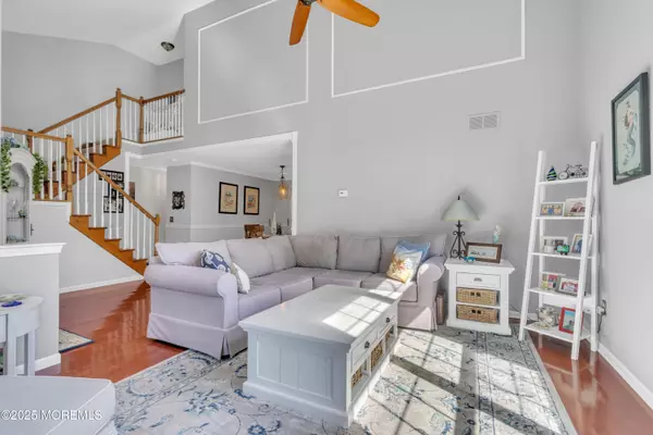 Wall, NJ 07719,176 Tennis Court