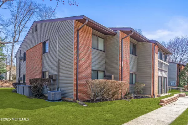 Red Bank, NJ 07701,50 Medford Court