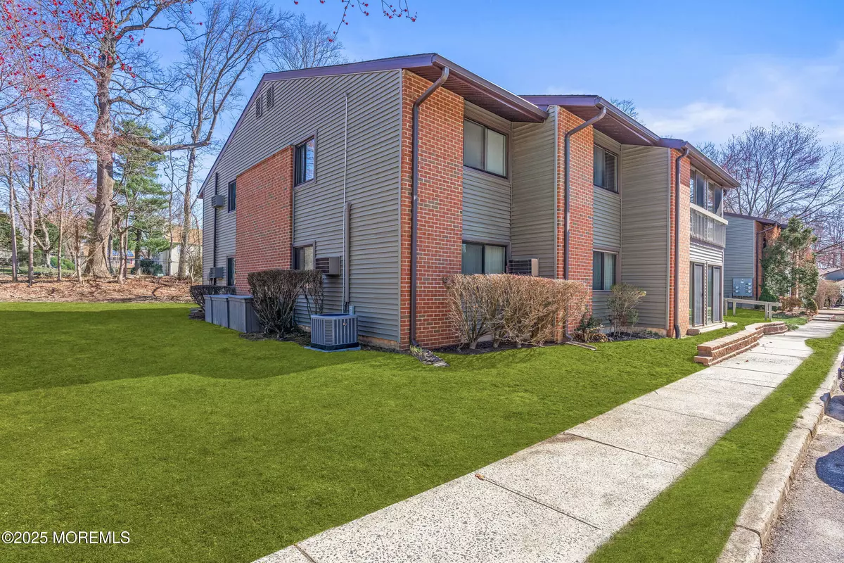 Red Bank, NJ 07701,50 Medford Court