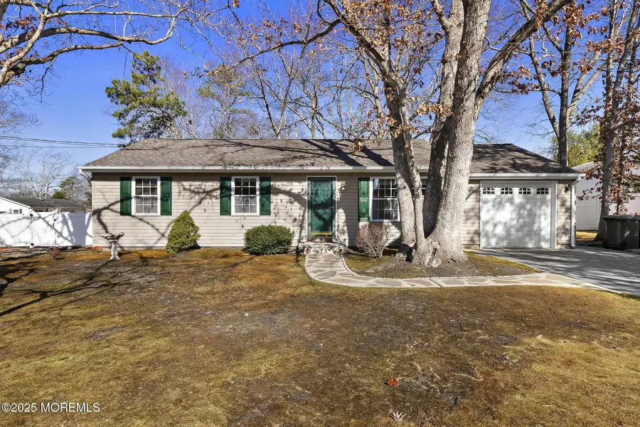 176 Riptide Avenue, Manahawkin, NJ 08050