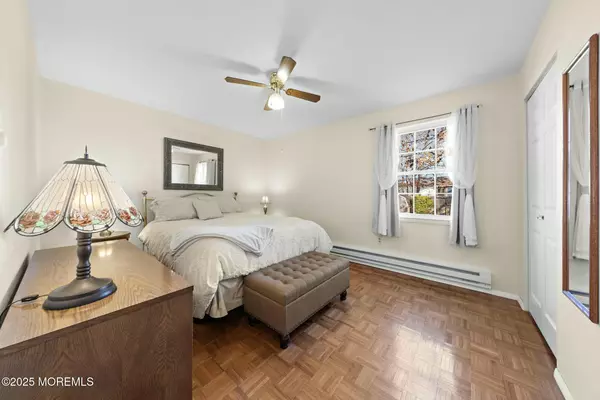 Manahawkin, NJ 08050,176 Riptide Avenue