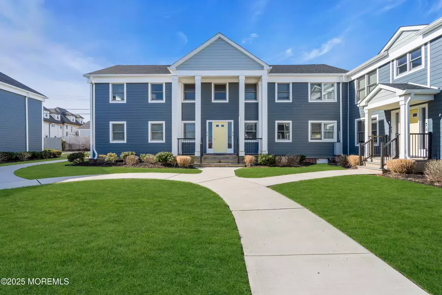 306 Deal Lake Drive #39, Asbury Park, NJ 07712